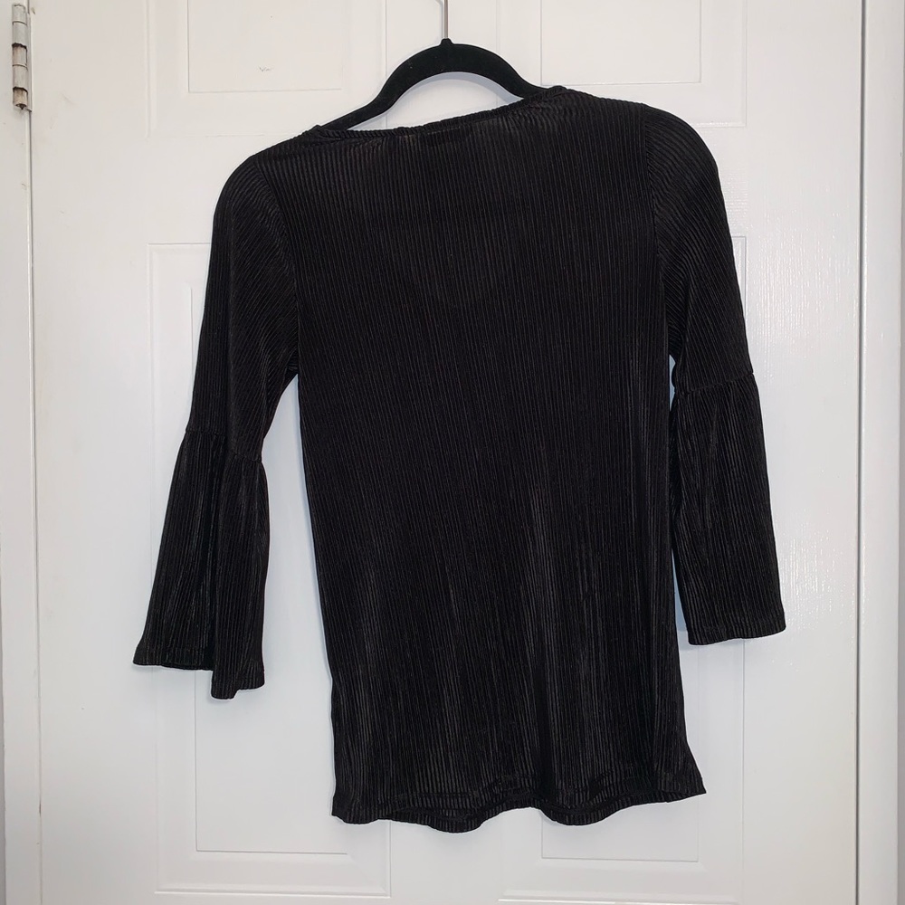 Rippled top - Picture 2 of 2